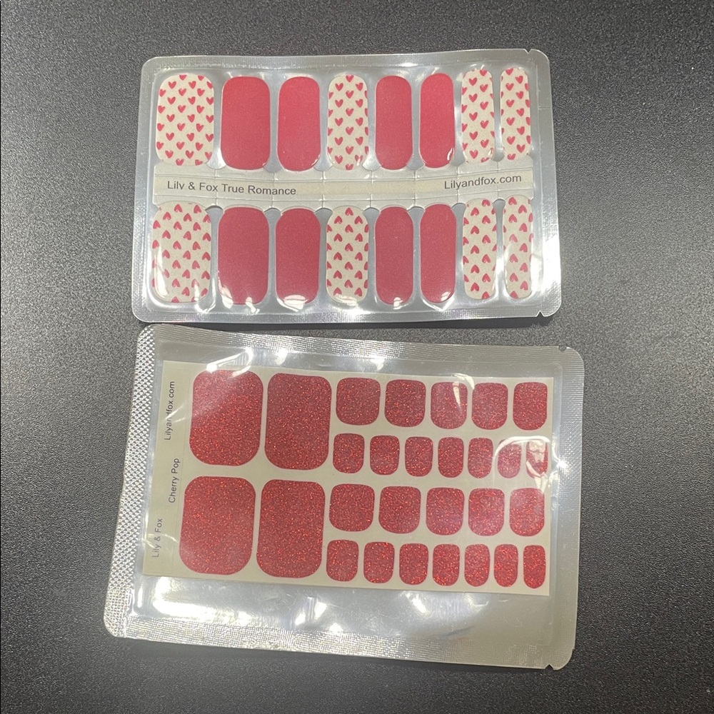 Red Heart Press-On Nail Sticker Mani- Pedi Set